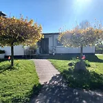 منزل للإقامة Naturzentral - Neu Ab 2026 Ebenerdige Privatresidenz Mit Sauna, Terrasse & Naturblick Sowie Grosser Wiese Fuer Auszeiten Allein, Zu Zweit Oder Mit Kind فرانكينبرغ