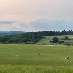 Naturzentral - Neu Ab 2026 Ebenerdige Privatresidenz Mit Sauna, Terrasse & Naturblick Sowie Grosser Wiese Fuer Auszeiten Allein, Zu Zweit Oder Mit Kind