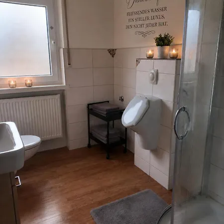 Naturzentral - Ebenerdige Privatresidenz Mit Sauna&weitblick Für Paare, Aktive&familien Habitación en casa particular